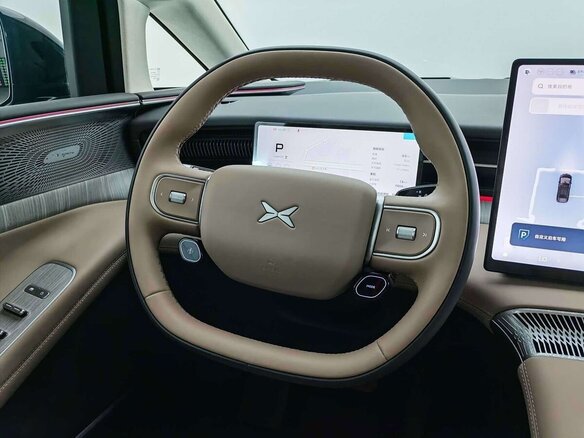 2026 Xpeng X9 I, серый, 5840700 рублей - вид 12