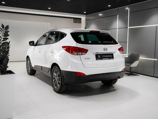 2015 Hyundai ix35 I Рестайлинг, белый, 1420000 рублей, вид 4