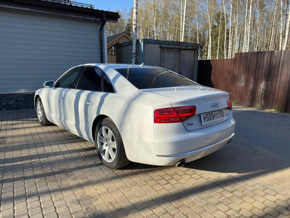2010 Audi A8 III (D4), белый, 1700000 рублей - вид 3