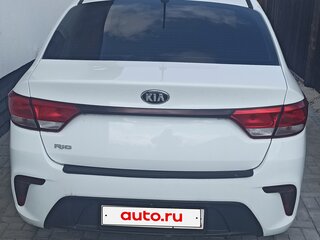 2017 Kia Rio IV, белый, 1200000 рублей, вид 3