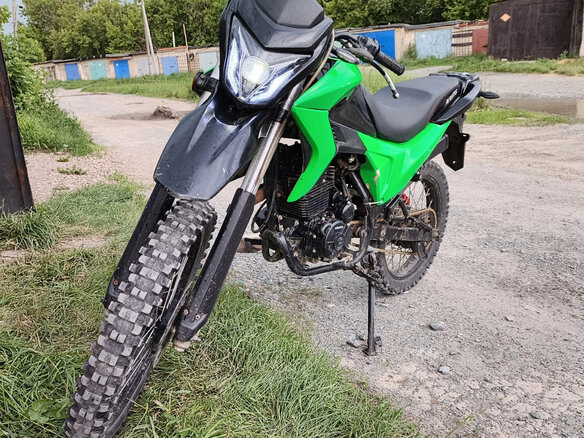 2022 Avantis MT250, зелёный, 100000 рублей
