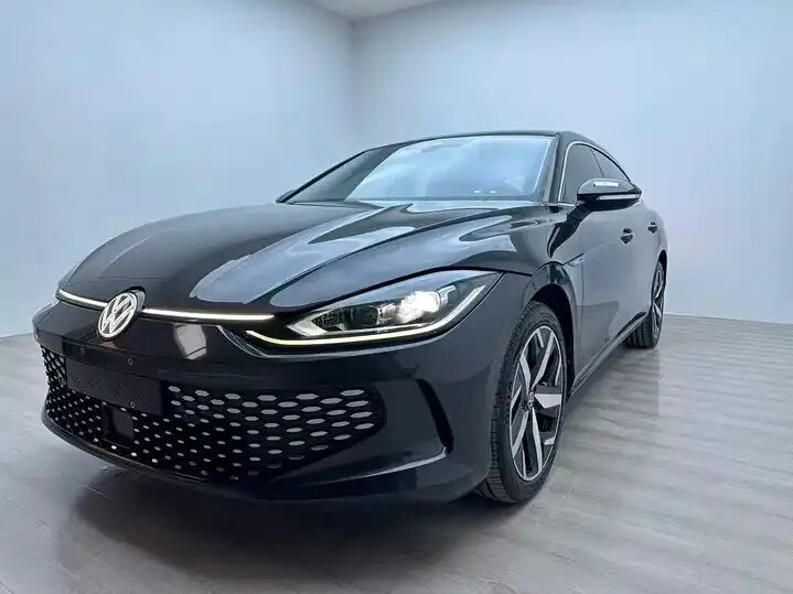 Открыть фотографии: Volkswagen Lamando II