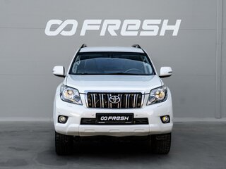 2013 Toyota Land Cruiser Prado 150 Series, белый, 2830000 рублей, вид 3