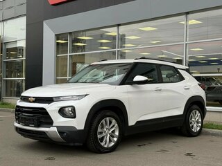 2021 Chevrolet TrailBlazer III, белый, 1620000 рублей, вид 3
