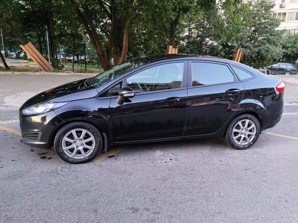 2015 Ford Fiesta Mk6 Рестайлинг, чёрный, 650000 рублей - вид 4