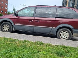 2001 Dodge Caravan Grand IV, красный, 459000 рублей, вид 4