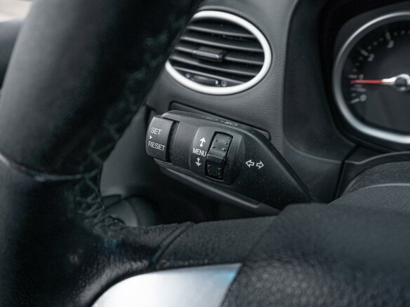 2011 Ford Focus II Рестайлинг, белый, 489000 рублей - вид 14
