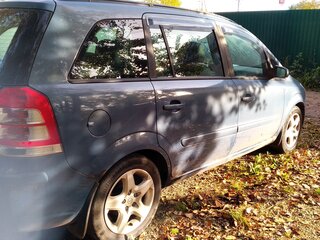 2008 Opel Zafira B Рестайлинг, голубой, 650000 рублей, вид 3