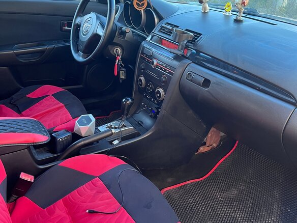 2005 Mazda 3 I (BK), красный, 590000 рублей - вид 8