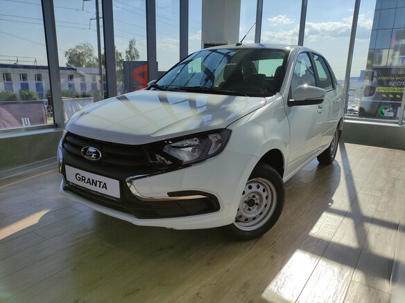 2026 Lada (ВАЗ) Granta I Рестайлинг, белый, 987000 рублей