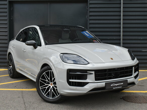 2026 Porsche Cayenne Coupé III Рестайлинг, серый, 19490000 рублей - вид 4