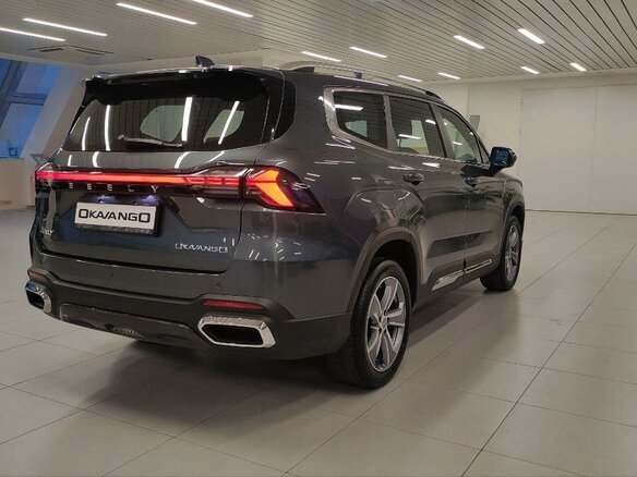 2026 Geely Okavango I Рестайлинг, серый, 4085990 рублей - вид 4