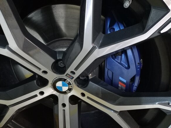 2018 BMW X5 M50d IV (G05/G18), белый, 6100000 рублей - вид 27