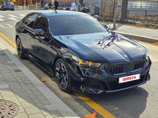 2025 BMW 5 серии 530e xDrive VIII (G60/G61/G68), чёрный, 7730000 рублей, вид 1