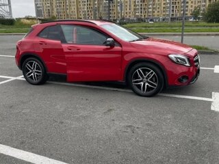 2019 Mercedes-Benz GLA 250 I (X156) Рестайлинг, красный, 3100000 рублей, вид 3