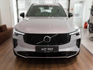 2026 Volvo XC90 B6 II Рестайлинг 2, серебристый, 11100000 рублей, вид 3