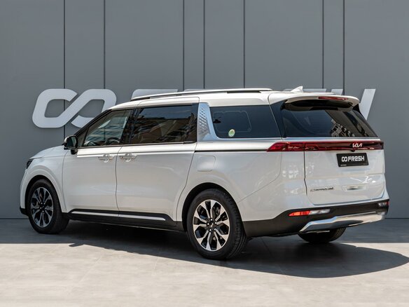 2020 Kia Carnival IV, белый - вид 1