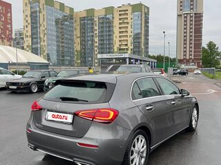 2018 Mercedes-Benz A-Класс 180 d IV (W177), серый, 2000000 рублей, вид 4