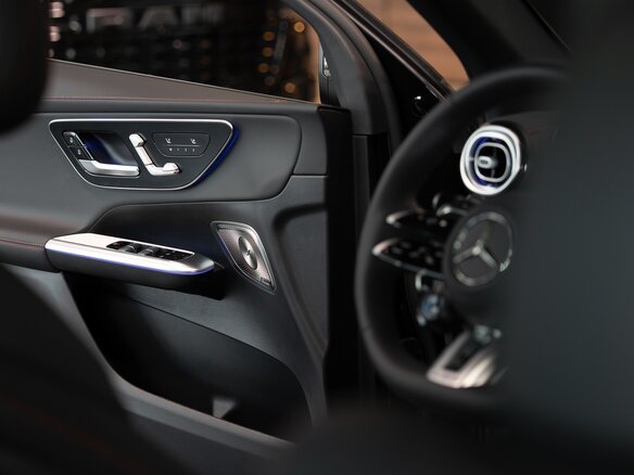 2026 Mercedes-Benz GLC AMG 43 AMG II (X254), чёрный, 9990000 рублей - вид 24