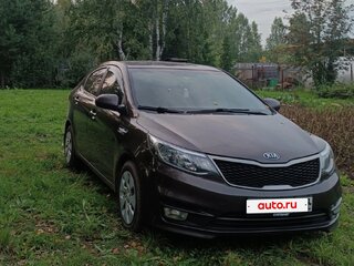 2016 Kia Rio III Рестайлинг, коричневый, 900000 рублей, вид 1