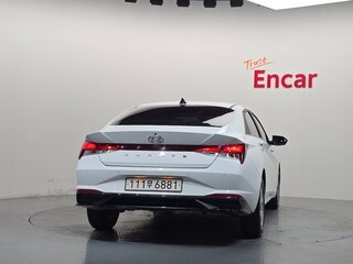 2022 Hyundai Avante VII, белый, 1669000 рублей, вид 3