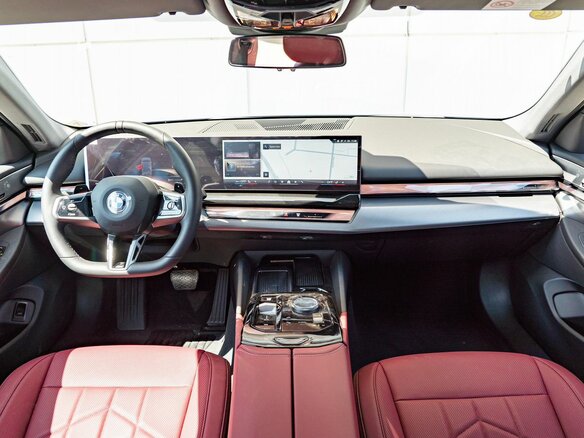 2025 BMW 5 серии Long 530Li VIII (G60/G61/G68), белый, 7290000 рублей - вид 11