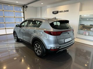 2020 Kia Sportage IV Рестайлинг, серебристый, 2539000 рублей, вид 2
