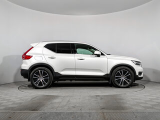 2018 Volvo XC40 I, белый, 2590000 рублей, вид 4