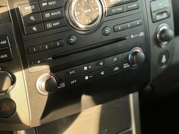 2010 Nissan Pathfinder III Рестайлинг, серый - вид 17