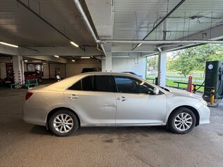 2012 Toyota Camry VII (XV50), серебристый, 1200000 рублей, вид 2