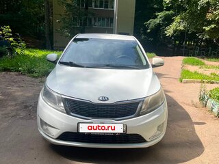 2013 Kia Rio 5-speed III, белый, 750000 рублей, вид 1