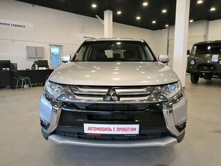 2017 Mitsubishi Outlander III Рестайлинг 2, серебристый, 1775000 рублей, вид 2