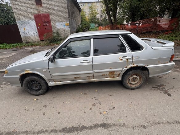 2008 Lada (ВАЗ) 2115, серебристый, 65000 рублей - вид 3