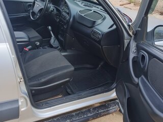 2007 Chevrolet Niva I, серебристый, 395000 рублей, вид 4