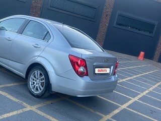 2013 Chevrolet Aveo II, серебристый, 465000 рублей, вид 5
