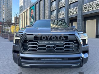 2026 Toyota Sequoia III, серый, 15469000 рублей, вид 2