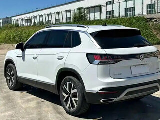 2023 Volkswagen Tayron I Рестайлинг, белый, 2200000 рублей, вид 5