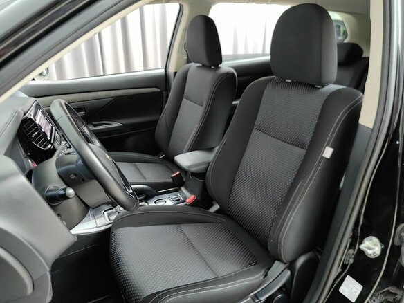 2018 Mitsubishi Outlander III Рестайлинг 2, чёрный, 1735000 рублей - вид 5