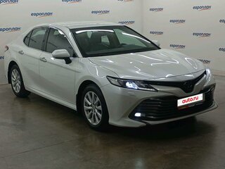 2021 Toyota Camry VIII (XV70), белый, 2940000 рублей, вид 2