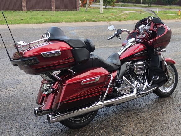2015 Harley-Davidson CVO Road Glide, красный, 1690000 рублей - вид 11