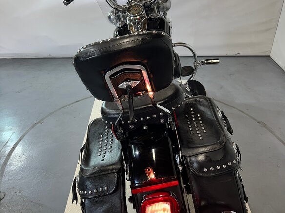 2012 Harley-Davidson Heritage, чёрный, 660000 рублей - вид 3