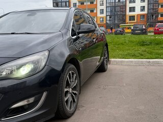 2013 Opel Astra J Рестайлинг, чёрный, 700000 рублей, вид 2