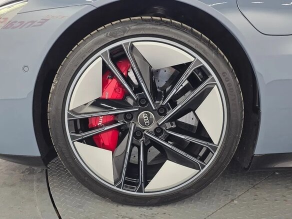 2024 Audi e-tron GT I, серый, 15999666 рублей - вид 19