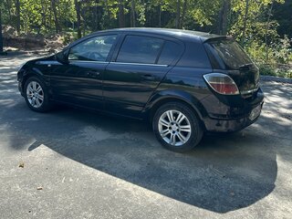 2010 Opel Astra H Рестайлинг, чёрный, 450000 рублей, вид 4