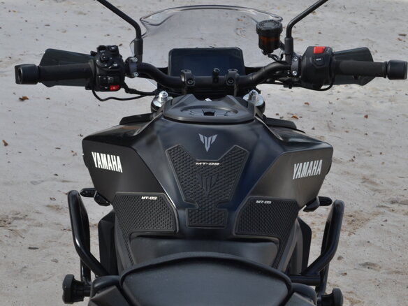 2025 Yamaha MT-09 (FZ-09), чёрный, 1380000 рублей - вид 21