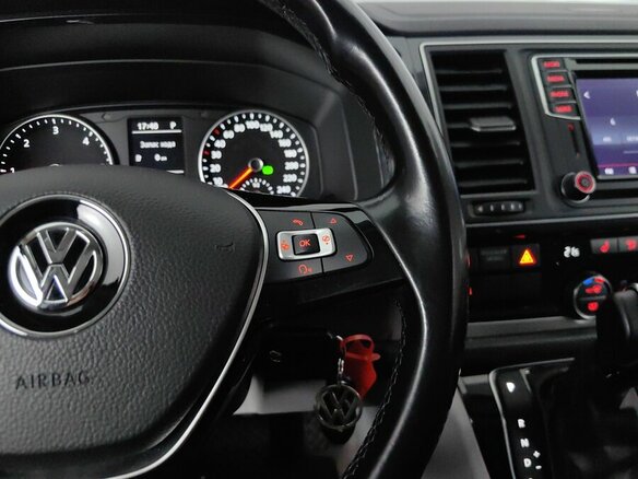 2015 Volkswagen Multivan T6, коричневый, 2860000 рублей - вид 18
