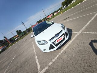 2012 Ford Focus III, белый, 620000 рублей, вид 2