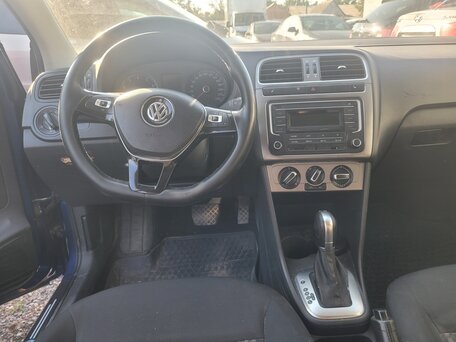 2019 Volkswagen Polo V Рестайлинг, синий, 911000 рублей, вид 3