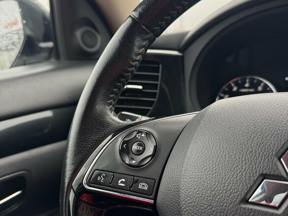 2019 Mitsubishi Outlander III Рестайлинг 3, серебристый, 1920000 рублей - вид 13