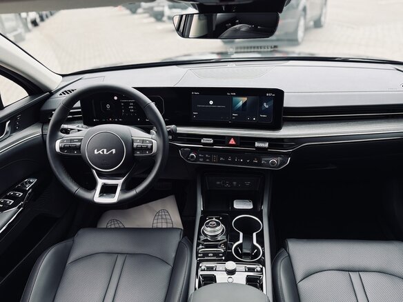 2026 Kia K5 III Рестайлинг, чёрный, 5070000 рублей - вид 16